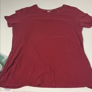 Amazon Essentials Large Red Short Sleeve Crewneck Basic T Shirt